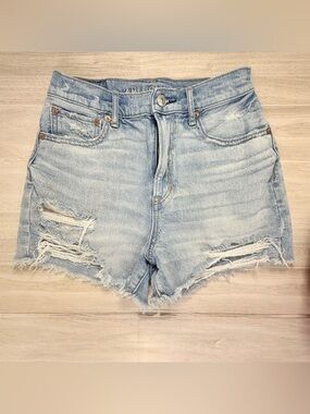 American Eagle Highest Rise Boyfriend Shorts Distressed Light Wash Size 2